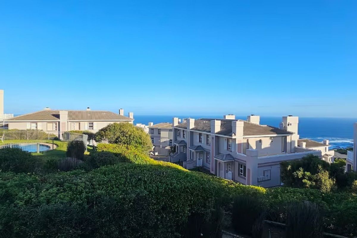 Pinnacle Point Stay with sea views over Mossel Bay